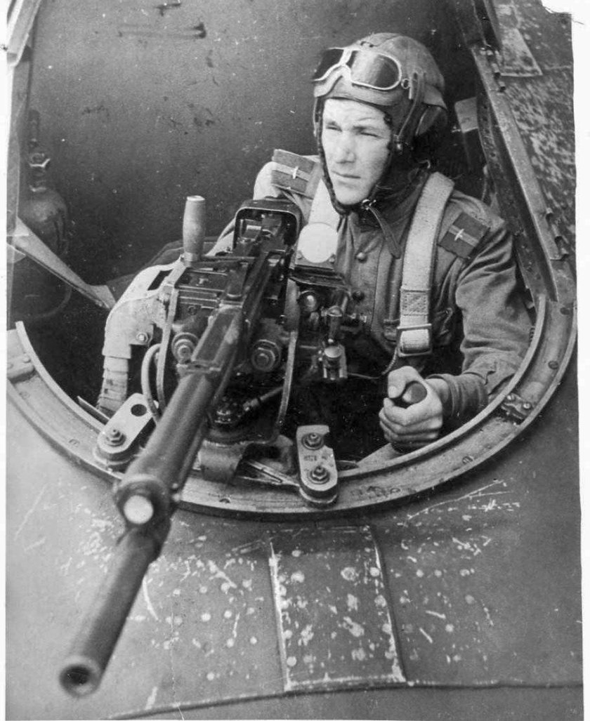 Ил 2 стрелок радист