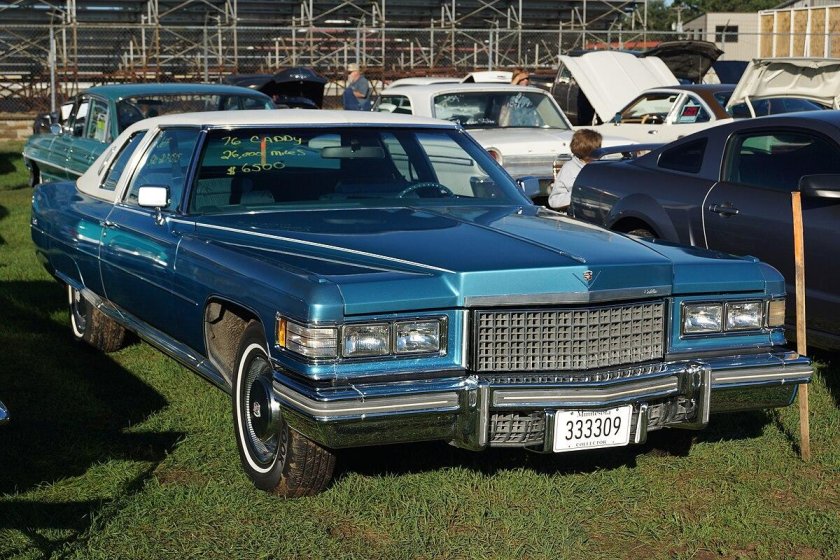 Кадиллак Девиль 1976 года