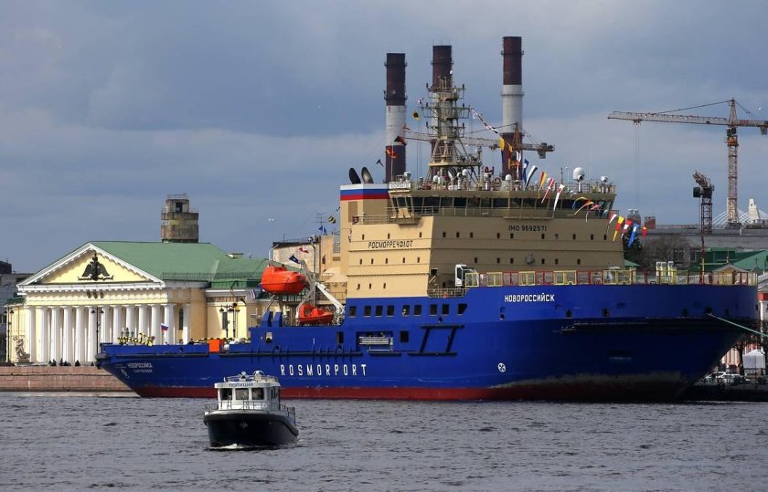 Ледокол 21900м