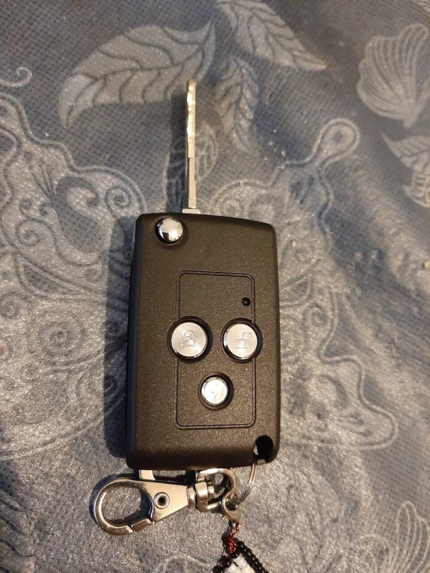 Складной ключ УАЗ Патриот