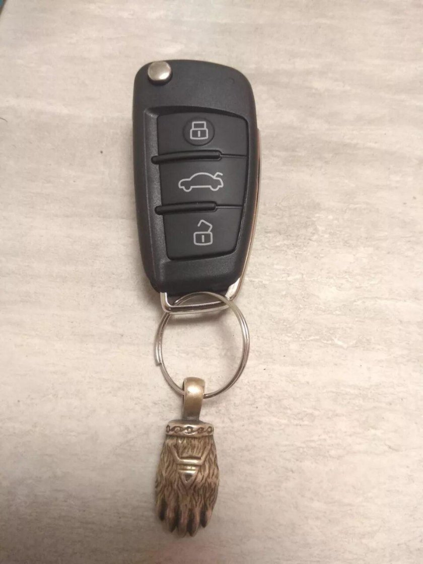 Смарт ключ для автомобиля УАЗ Патриот-01