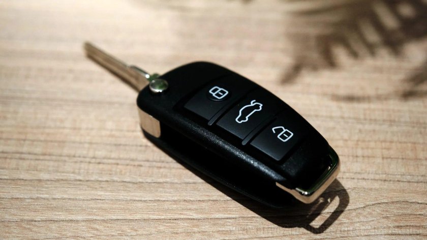 Складной ключ УАЗ Патриот