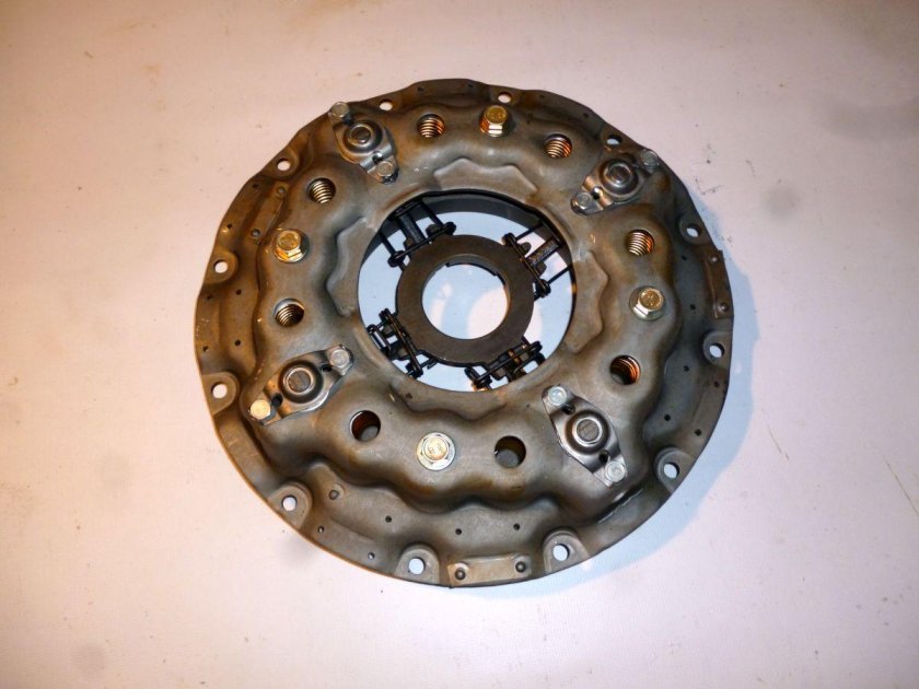 Диск сцепления нажимной 142 усиленный КАМАЗ 142.1601090
