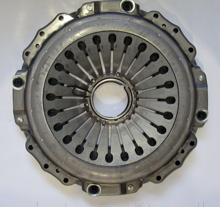 Корзина сцепления КАМАЗ евро 2 КПП 154