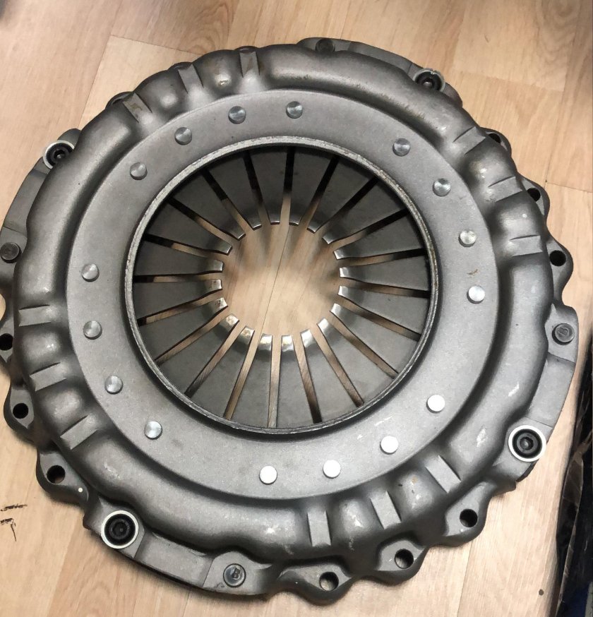 Корзина сцепления лепестковая КАМАЗ 5320