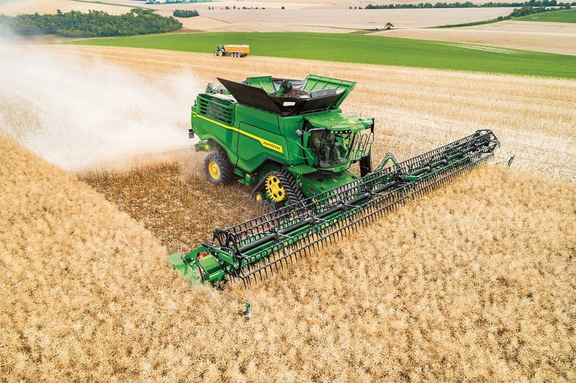 John Deere x9 1100