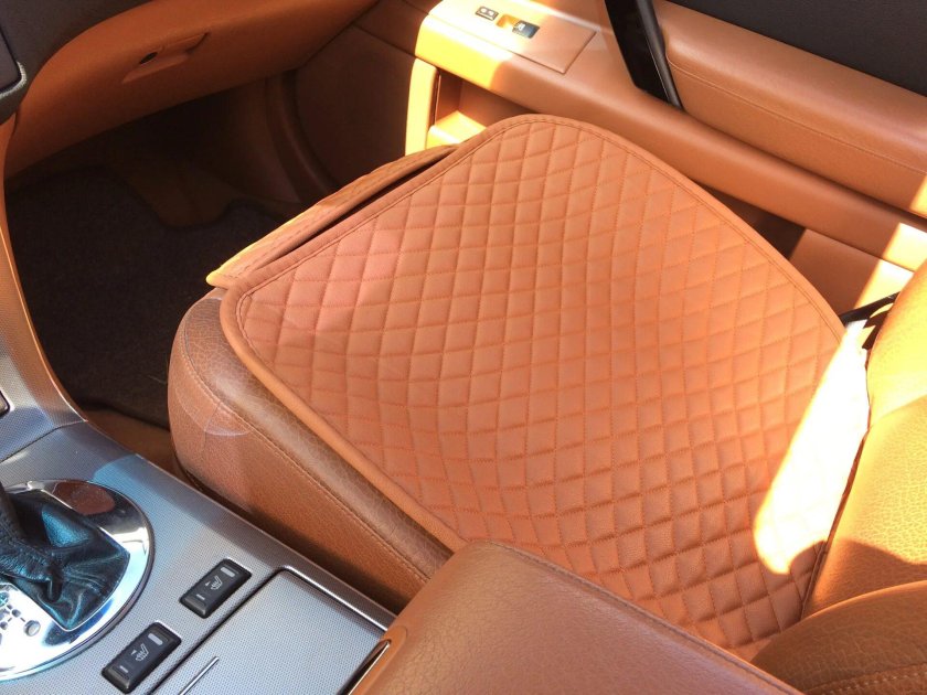 Чехлы на Инфинити fx35