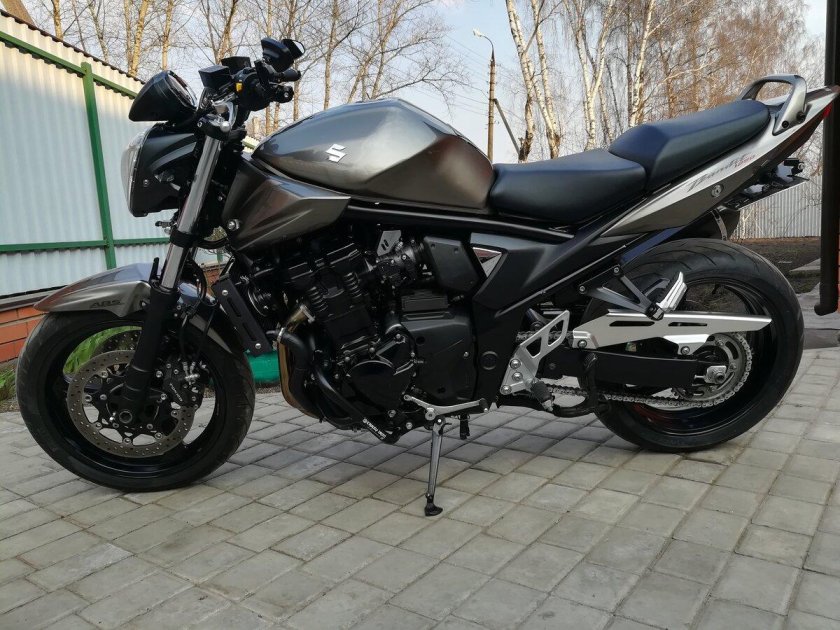Suzuki Bandit 2010