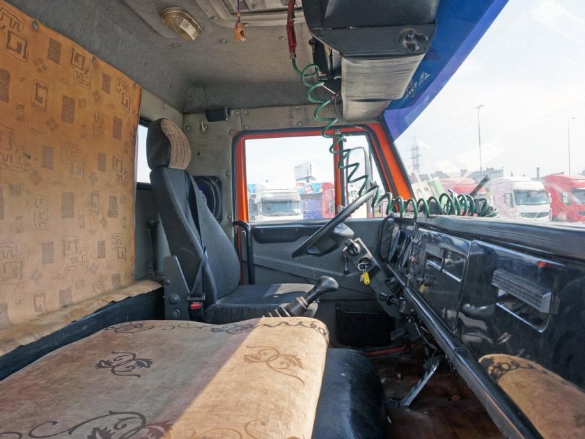 КАМАЗ 6520 салон кабины