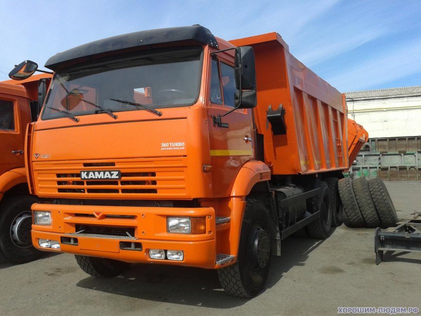 Грузовик КАМАЗ 6520 самосвал