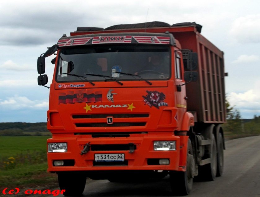 КАМАЗ 6520