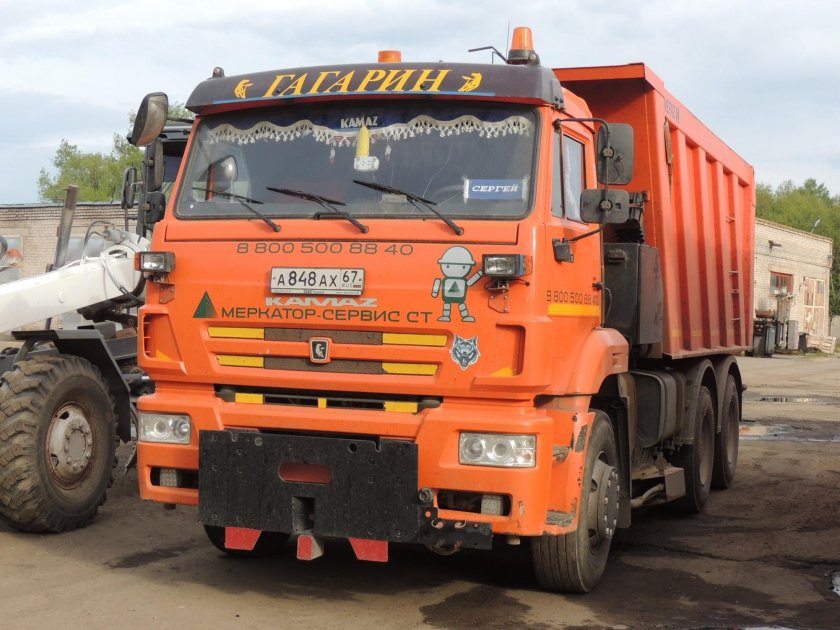 КАМАЗ 6520