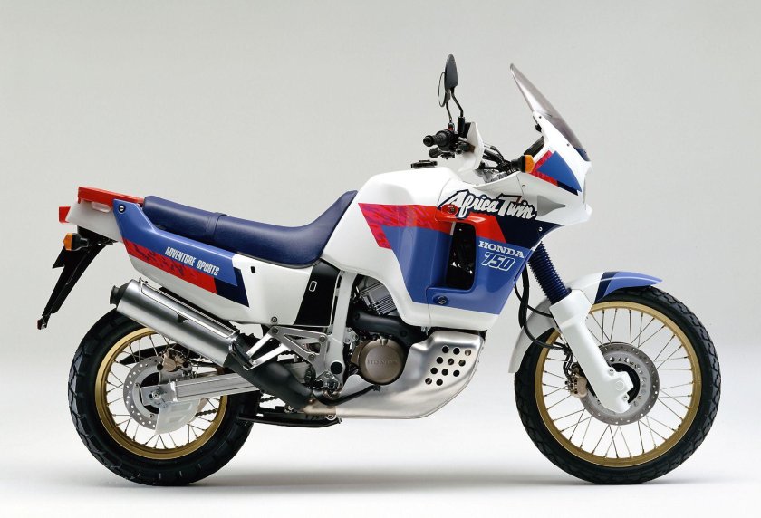 Honda XRV 750 Africa Twin rd04