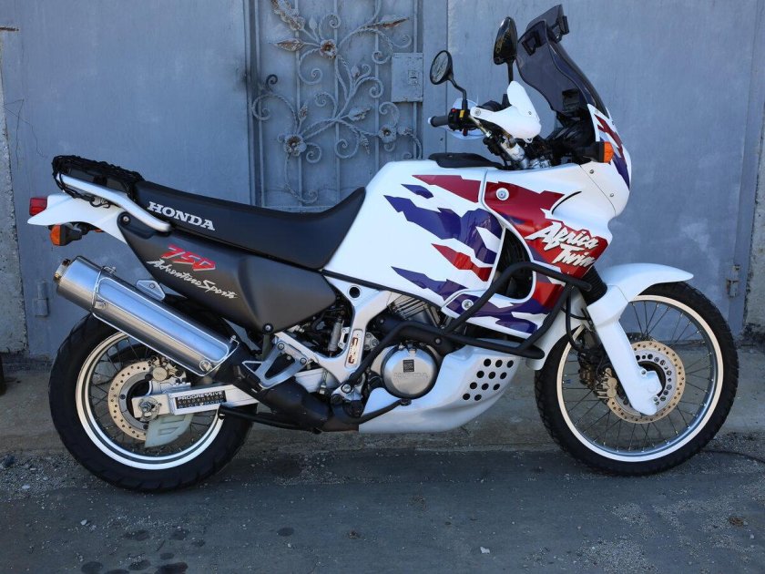 XRV 750 Africa Twin