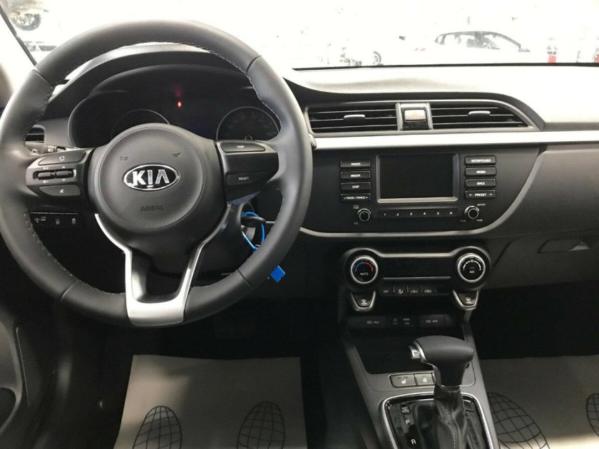 Kia Rio Luxe 2021