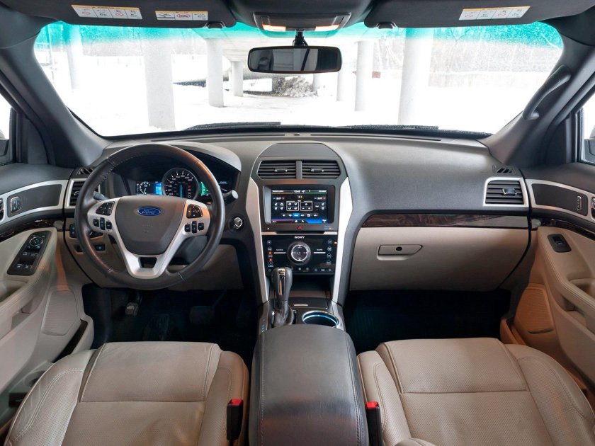 Ford Explorer 5 салон
