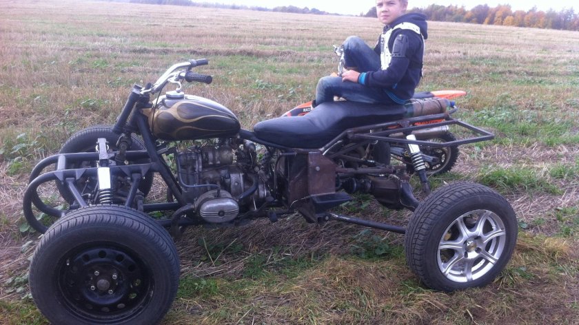 Квадроцикл Урал-Хантер