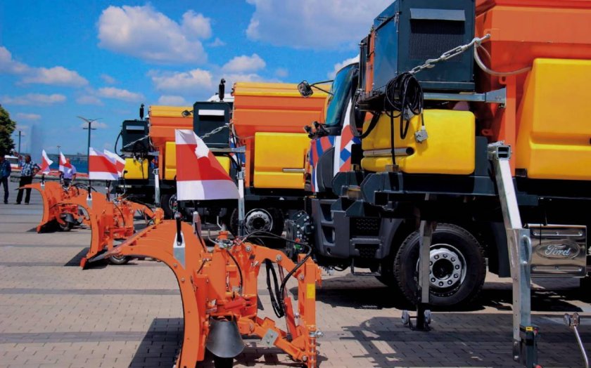 Многофункциональная Коммунальная уборочная машина Меркатор