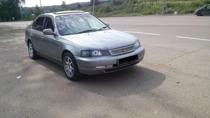 Хонда Домани 1999 год