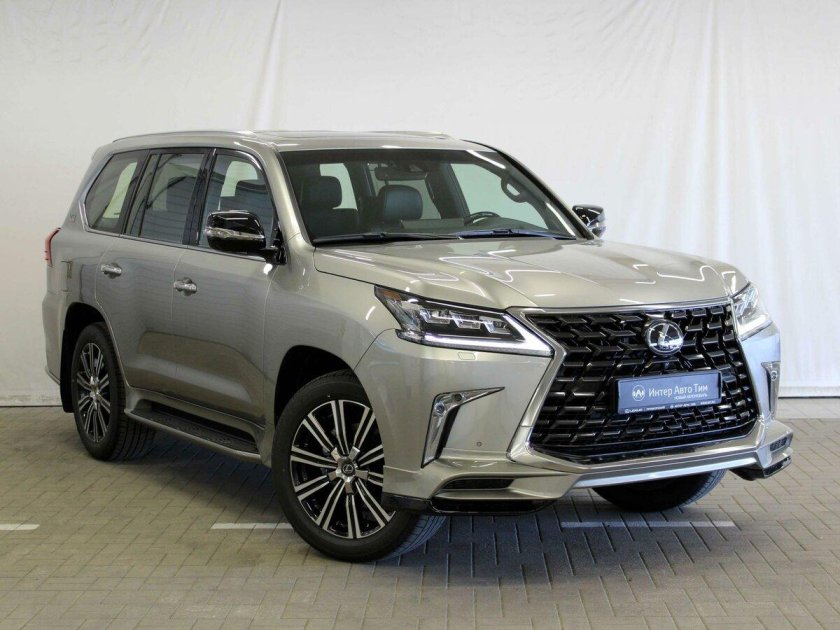 Лексус 570 2021 седан