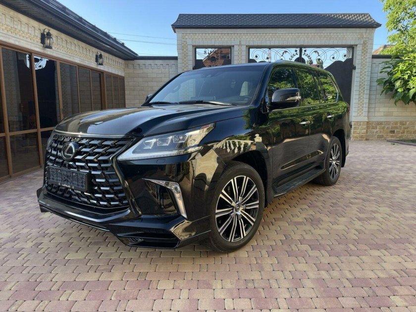 Лексус 570 2021 черный