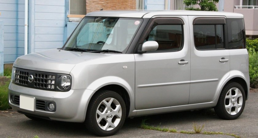 Nissan Cube z13