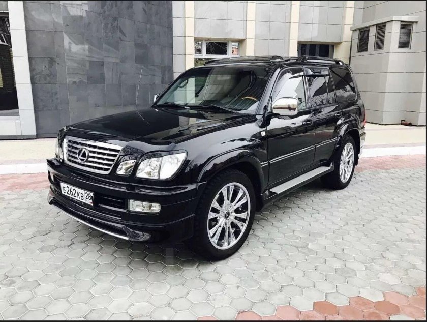Лексус LX 2005 черный