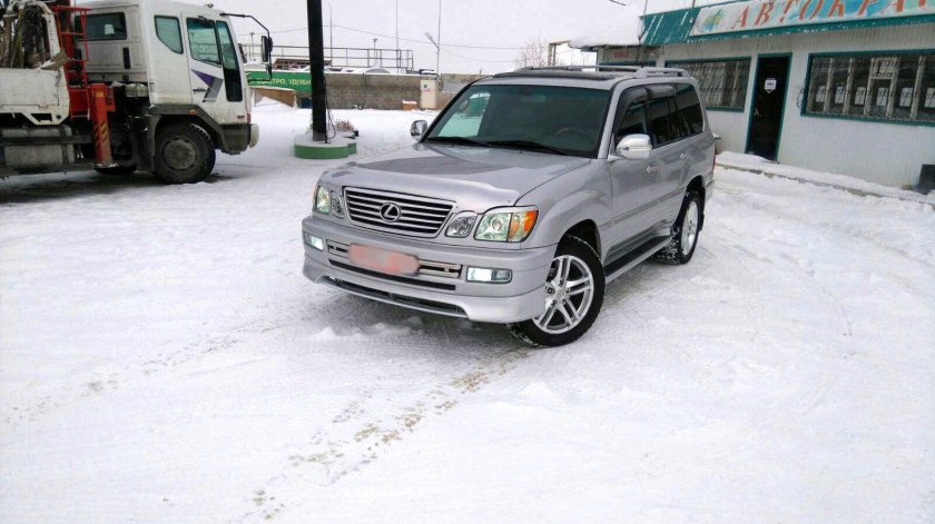 Лексус ЛХ 470 серебристый