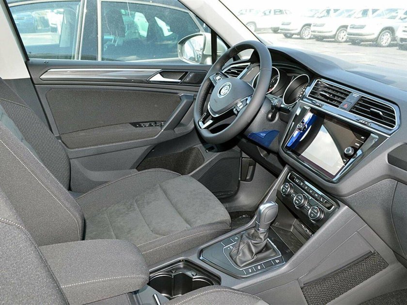 Фольксваген Тигуан 2019 интерьер