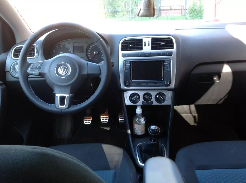Volkswagen Polo Sochi Edition 2013 комплектации