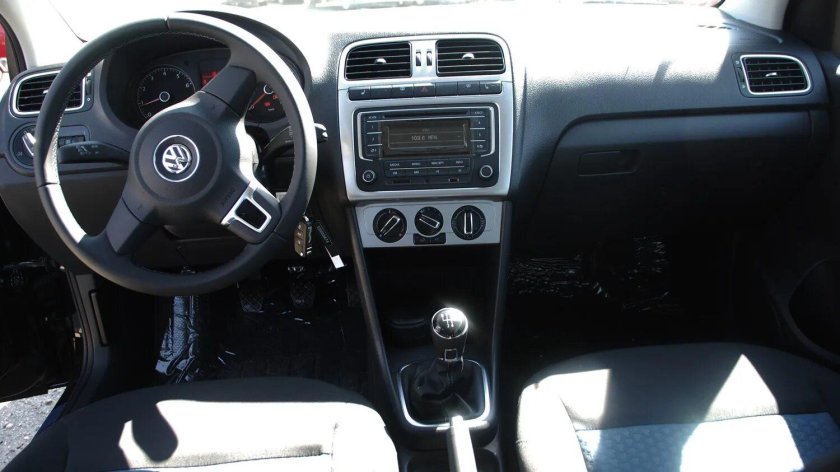 Volkswagen Polo Sochi Edition 2013 комплектации