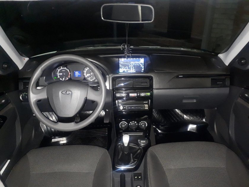 Приора 2 Люкс Блэк эдишн