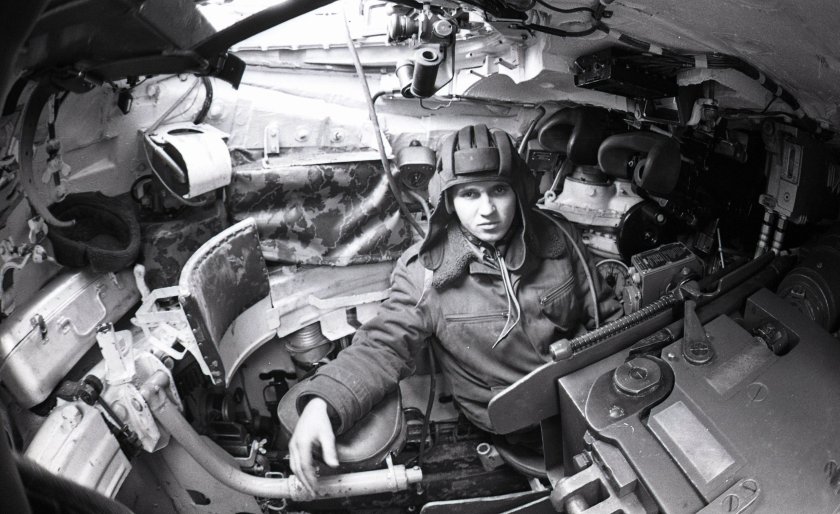 Т-34 внутри танка с экипажем