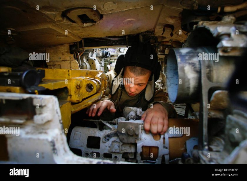 Внутри танка т 80