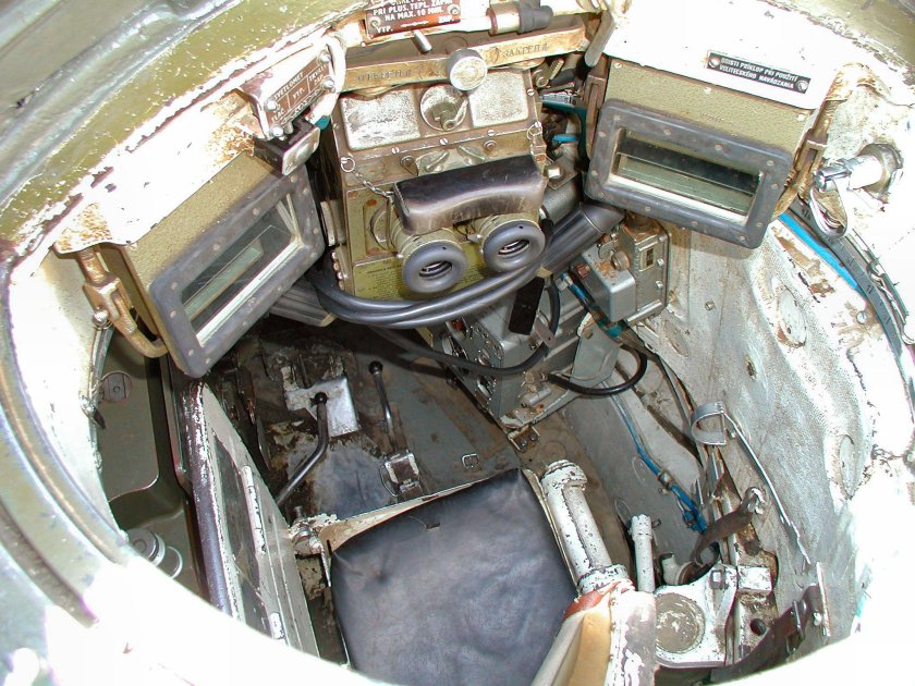 Т 72 кабина механика