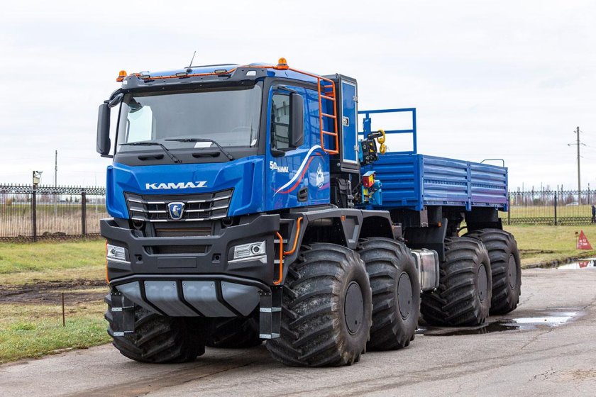 КАМАЗ Арктика 8х8