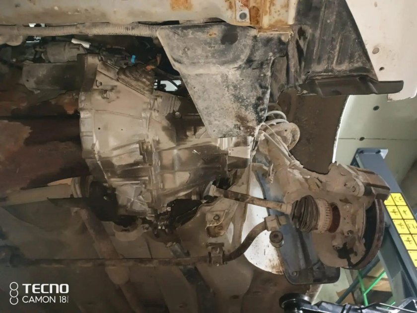 МКПП Датсун он в разобранном виде