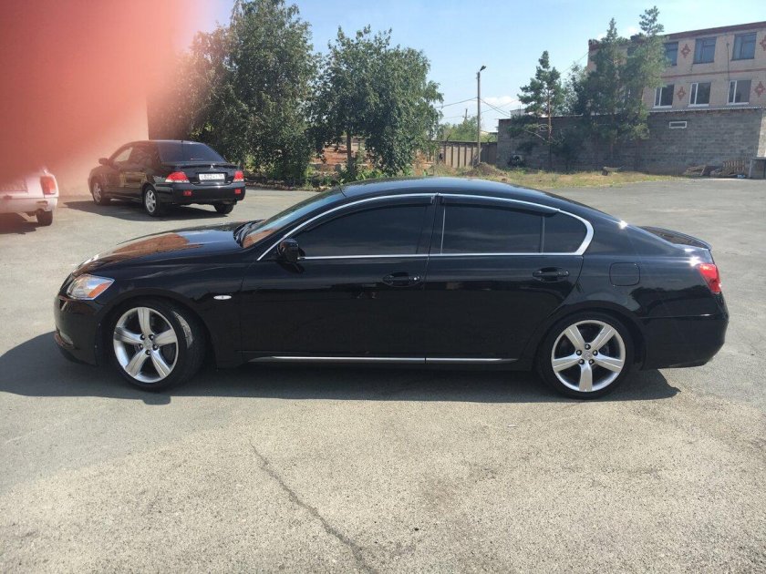 Lexus GS 300 черный тонированный