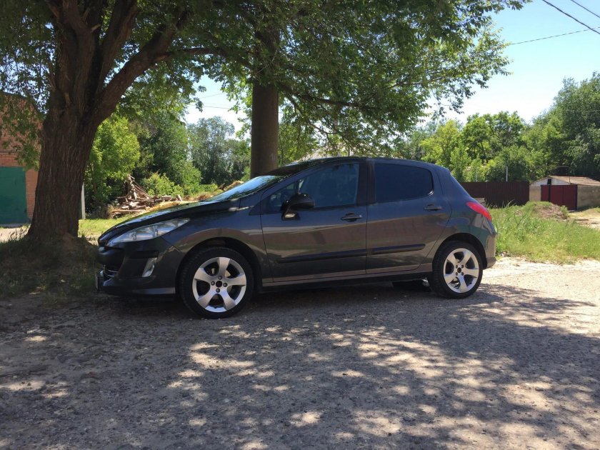 225/45/17 Пежо 308