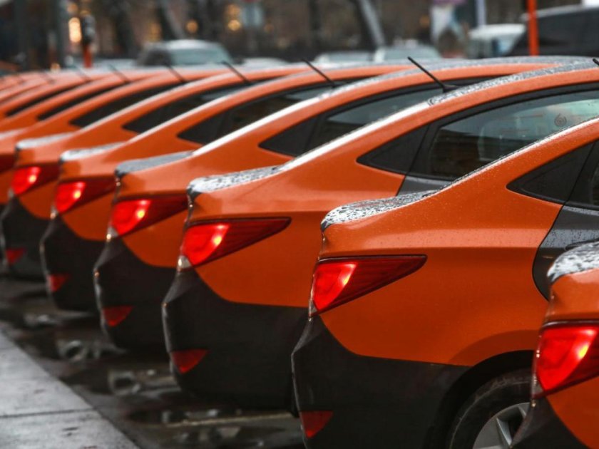 Делимобиль машины