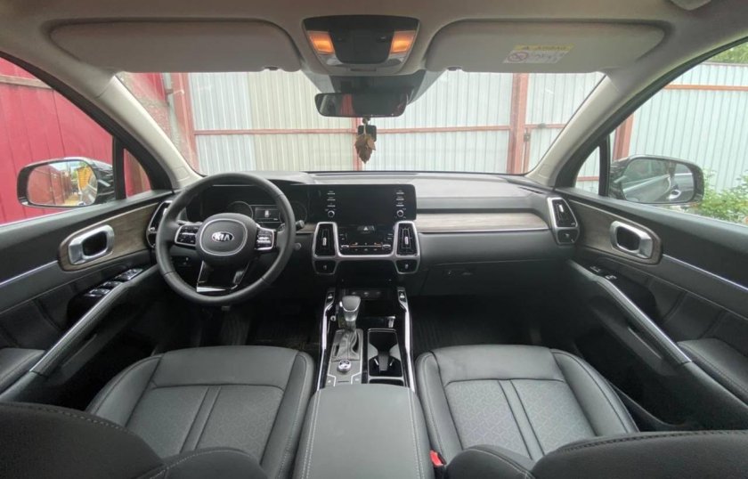 Киа Соренто с панорамной крышей