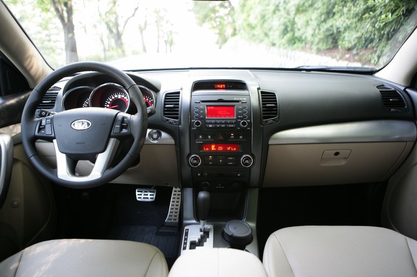 Kia Sorento 2009 салон