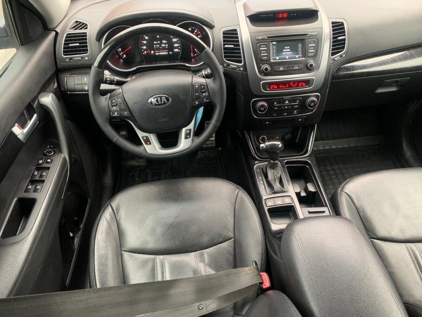 Киа Соренто 2 Рестайлинг салон