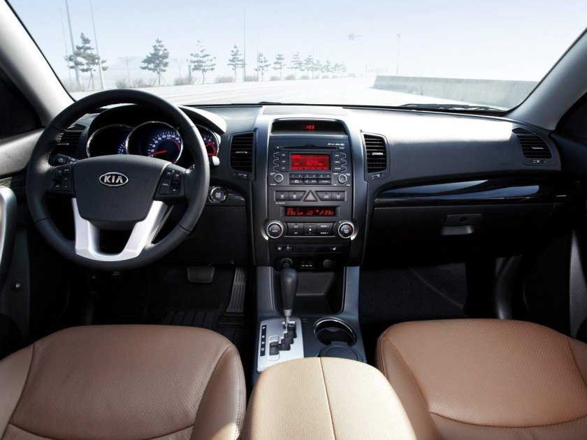 Kia Sorento 2010 салон