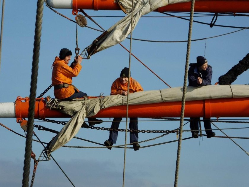 Корабельная мачта