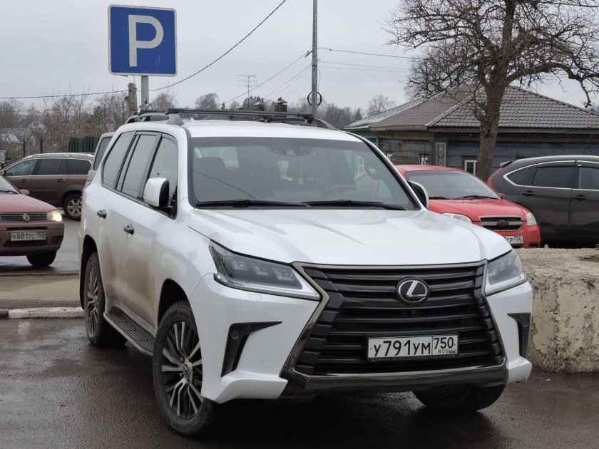 Lexus LX 750 MTR