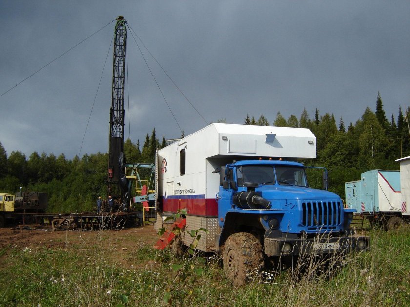 Урал-375а "геофизика"