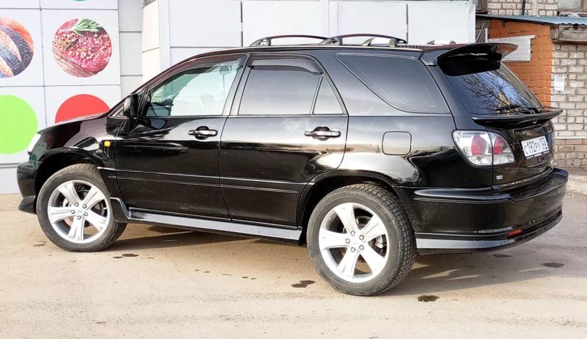 Toyota Harrier и Lexus rx300