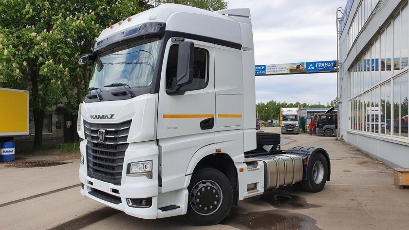 Седельный тягач КАМАЗ 54901