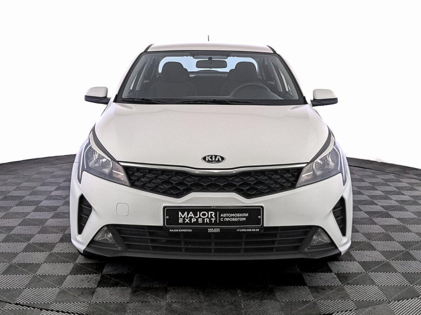 Серый Kia Rio IV Рестайлинг 1.6 at (123 л.с.) с пробегом